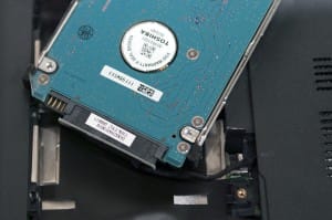 192930-hdd_remove_3_original