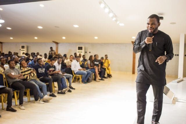 Unicodeveloper amusing the audience at ForLoopLagos Conference