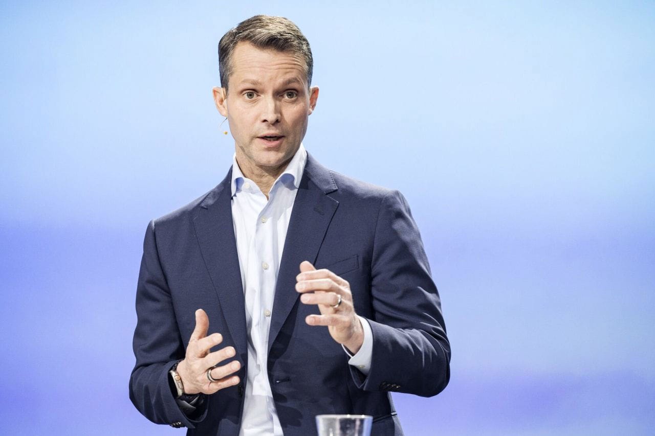 Justin Hotard, new Nokia CEO, leading strategic shift to AI and data centers.